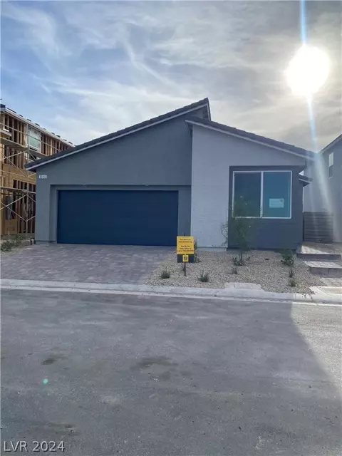 9943 Locking Biner Ave, Las Vegas, NV 89166