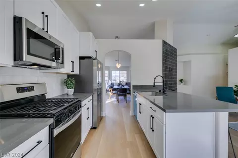 417 Waterwheel Falls Dr, Henderson, NV 89015