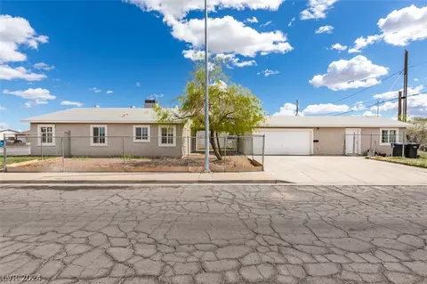 1549 Price St, Henderson, NV 89011