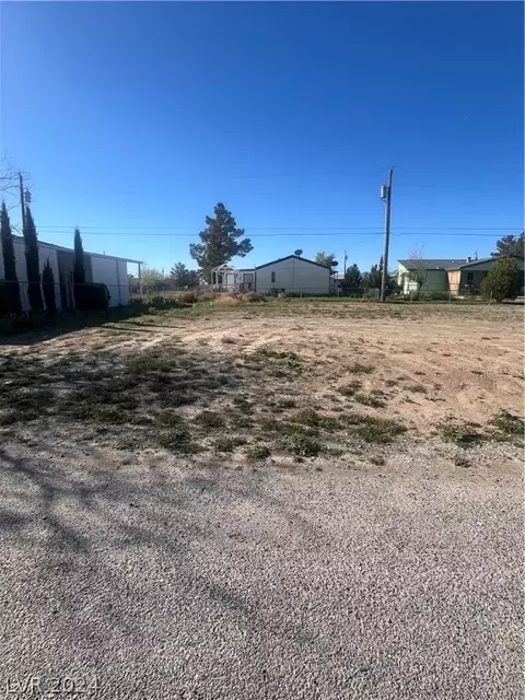 91 Queenstar St, Pahrump, NV 89048