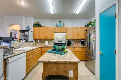 2501 Blue Aloe Ct, Las Vegas, NV 89106