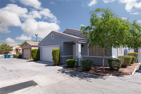 6753 Diamond Care Dr, Las Vegas, NV 89122