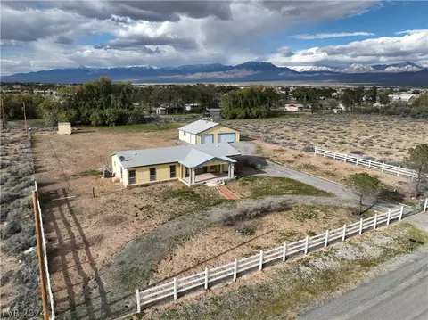240 Hallsway St, Pahrump, NV 89048