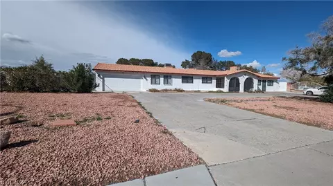 2822 E Russell Rd, Las Vegas, NV 89120