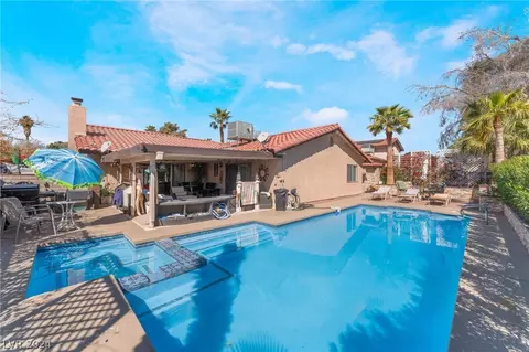 5164 Annie Oakley Dr, Las Vegas, NV 89120