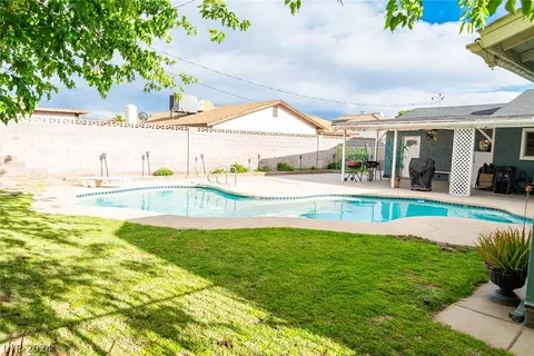 4924 E Cleveland Ave, Las Vegas, NV 89104