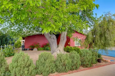2100 Valley Dr, Las Vegas, NV 89108