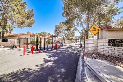 3684 Edinburgh Dr #0, Las Vegas, NV 89103