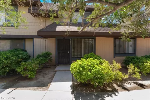 6228 Meadow Vista Ln, Las Vegas, NV 89103