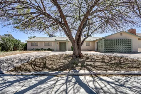 4105 Snead Dr, Las Vegas, NV 89107