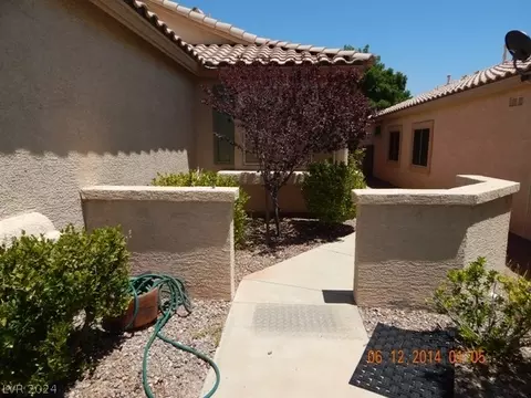 2688 Country Mile Dr, Las Vegas, NV 89135