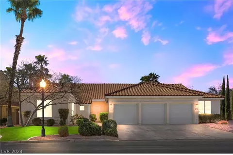 8117 Gothic Ave, Las Vegas, NV 89117