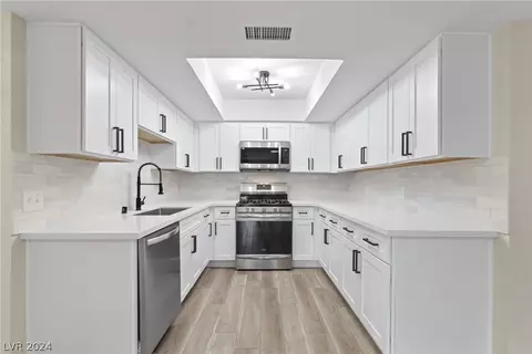 2781 Heritage Cir, Las Vegas, NV 89121