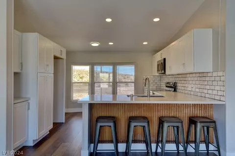 1245 Wells Ave, Logandale, NV 89021