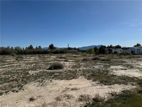 861 W Fairbanks St, Pahrump, NV 89060