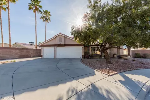5353 Riverboat Ct, Las Vegas, NV 89130