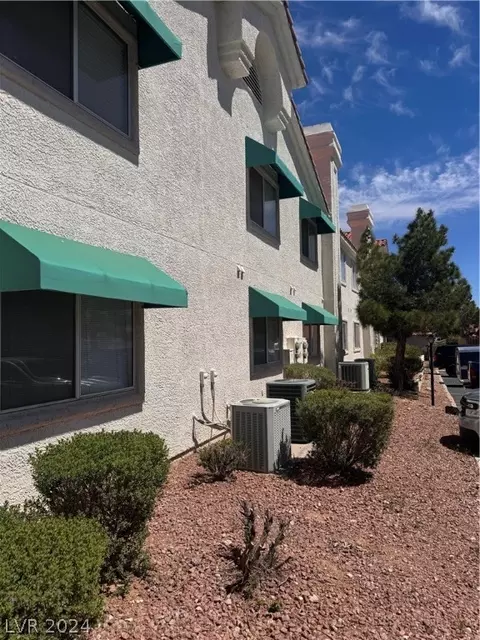 7810 Tenshaw Ave #102, Las Vegas, NV 89145