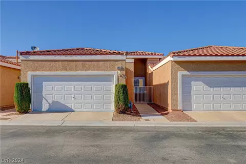 2830 Serenidad Dr, Las Vegas, NV 89123