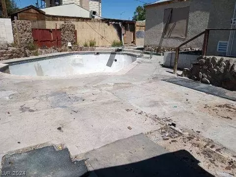 6240 Yellowstone Ave, Las Vegas, NV 89156