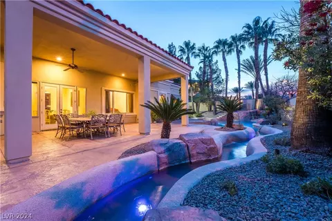 2205 Paiute Meadows Dr, Las Vegas, NV 89134