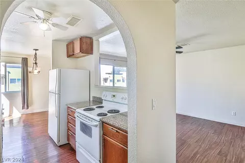 1822 N Decatur Blvd #202, Las Vegas, NV 89108