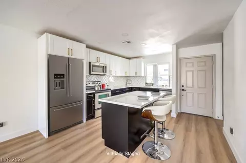 439 E Barrett St, Henderson, NV 89011