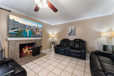 2617 Castlewood Dr, Las Vegas, NV 89102