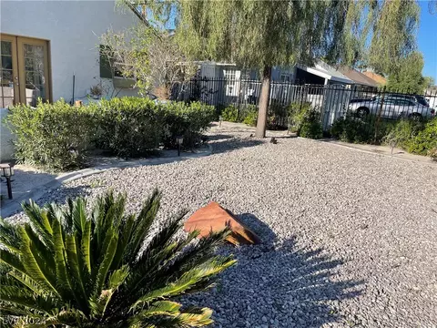 1050 Bracken Ave, Las Vegas, NV 89104