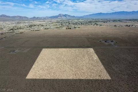 3351 W Explorer Ln, Pahrump, NV 89048