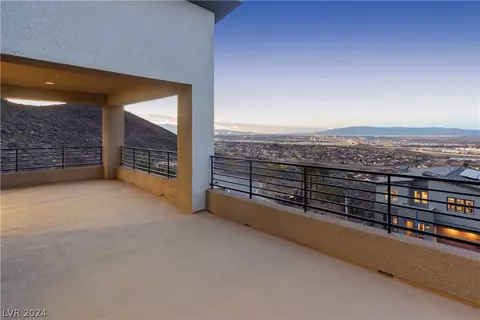 566 Warhol Ct, Henderson, NV 89012