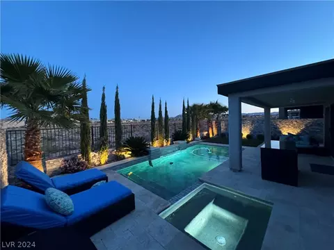 8588 Dusty Quail Dr, Las Vegas, NV 89148