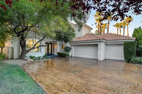 8740 Rainbow Ridge Dr, Las Vegas, NV 89117