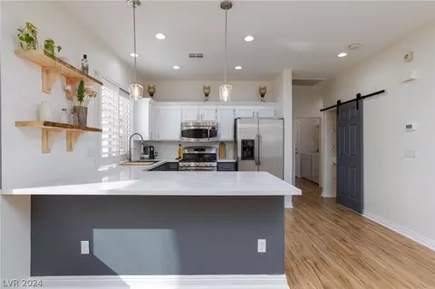 1005 Olive Mill Ln, Las Vegas, NV 89134