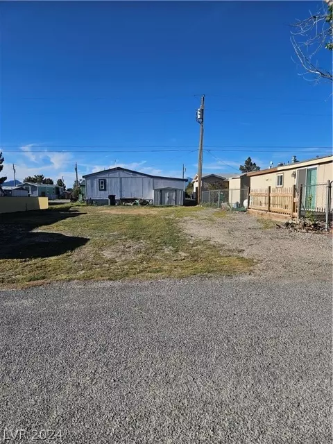 100 Old Mine Rd, Pahrump, NV 89048