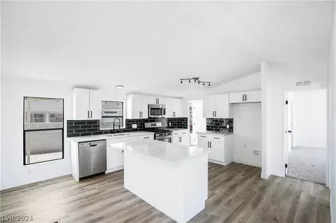 1730 Peanut Ct, Las Vegas, NV 89115
