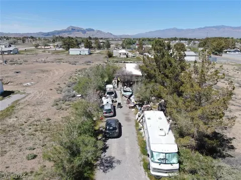 2550 W Medicine Man Rd, Pahrump, NV 89048