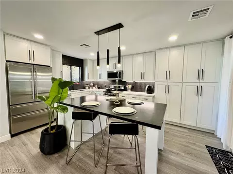 7807 Canoe Ln #7807, Las Vegas, NV 89145