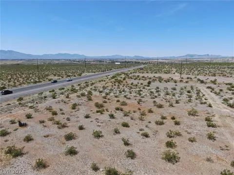 7431 E Manse Rd, Pahrump, NV 89061