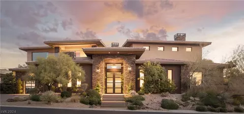 82 Hawk Ridge Dr, Las Vegas, NV 89135