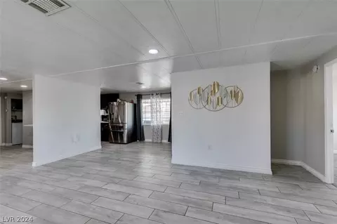 2760 Quebec Ct, Las Vegas, NV 89142
