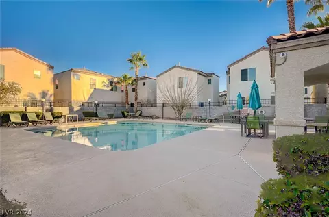 10483 Meadow Village St, Las Vegas, NV 89183