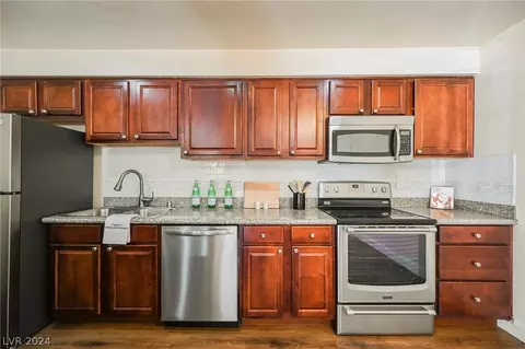 4330 Sandy River Dr #88, Las Vegas, NV 89103