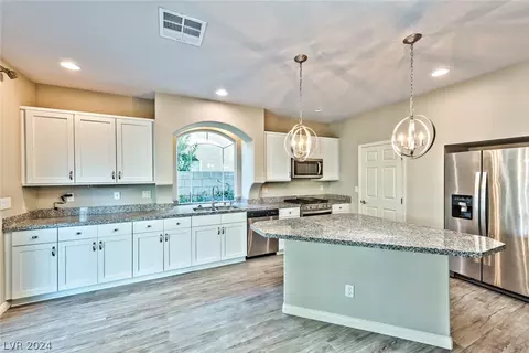 10616 Aphrodite St, Las Vegas, NV 89183