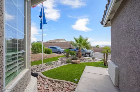 Exterior - 2795 Sunken Ship St, Laughlin, NV 89029 photo 6 of 15