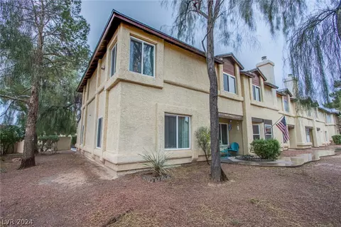 559 Kristin Ln, Henderson, NV 89011