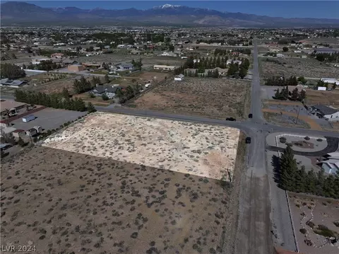 1320 Huracan St, Pahrump, NV 89048
