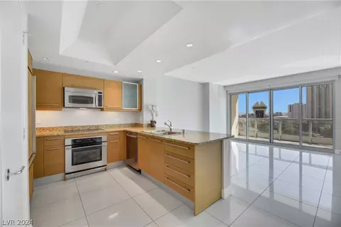 222 Karen Ave #1203, Las Vegas, NV 89109