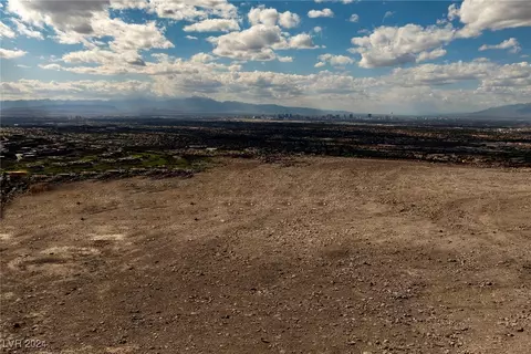551 Rock Peak Dr, Henderson, NV 89012
