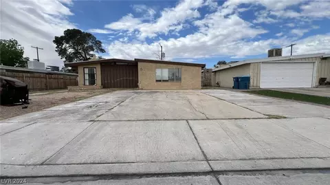 213 Upland Blvd, Las Vegas, NV 89107
