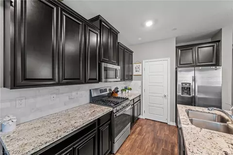 772 Grand Country Ave, North Las Vegas, NV 89086